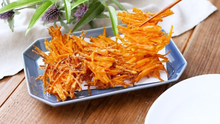 【にんじんの天ぷら】天ぷら粉いらずでカリカリ！にんじんだけの簡単かき揚げ♪｜macaroni（マカロニ）