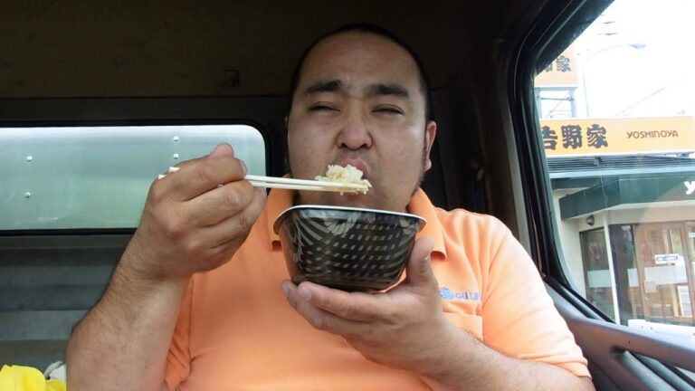 【吉野家】牛丼　ねぎ塩豚丼