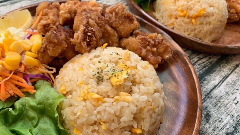 サラリーマンが出勤前に作る朝ごはん【卵チャーハンと唐揚げ】