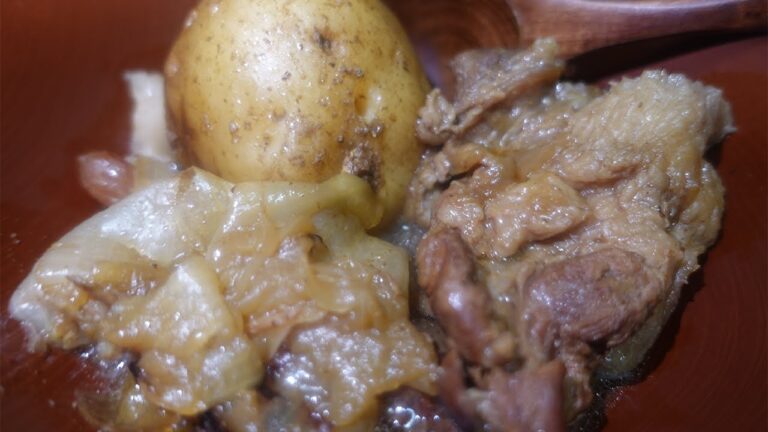 塩と水だけで煮込んだシチューは美味しいのか？【バシャウマ実験飯】