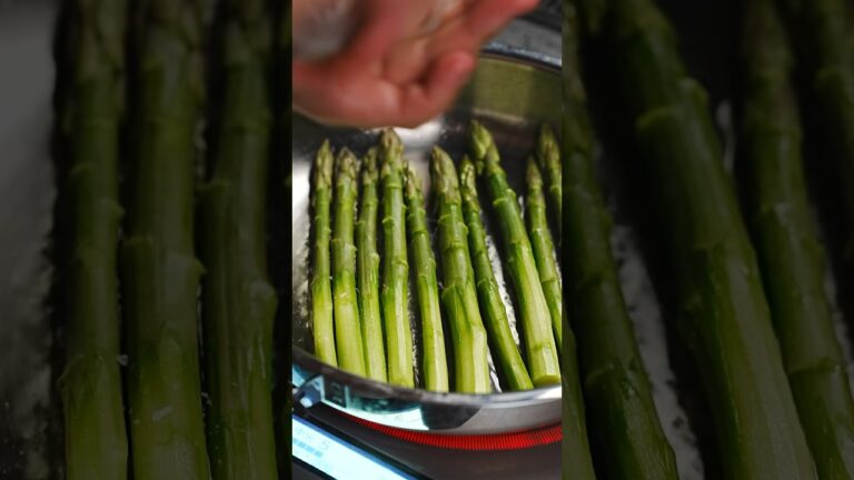 アスパラは丸ごと蒸し焼きにして下さい【シェフのアスパラベーコン】 #shorts