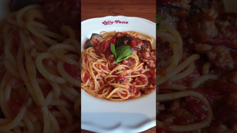 ジョリーパスタのサルシッチャと揚げナスのトマトソース(Jolly-Pasta of salsiccia and fried eggplant tomato sauce.).3