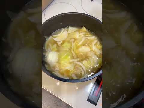 これ食って10kg痩せた。とりあえずこれ作って食っとけ。キャベツと新玉ねぎの旨塩鶏スープ！
