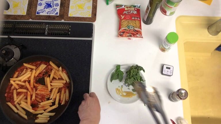 mackeyでふのクッキング５ ペンネアラビアータの作り方