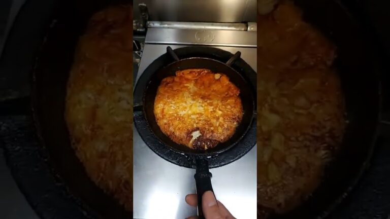 キムチチーズチヂミ（１８ｃｍ）人気メニュー  浅草 蔵前韓国料理