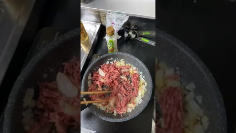 肉肉しいボロネーゼだ！！丑の日じゃなくて今日は牛の日よ！！概要欄に材料紹介はしてない#考えてつくれよ！#パスタ#ひでぇ飯#激うま