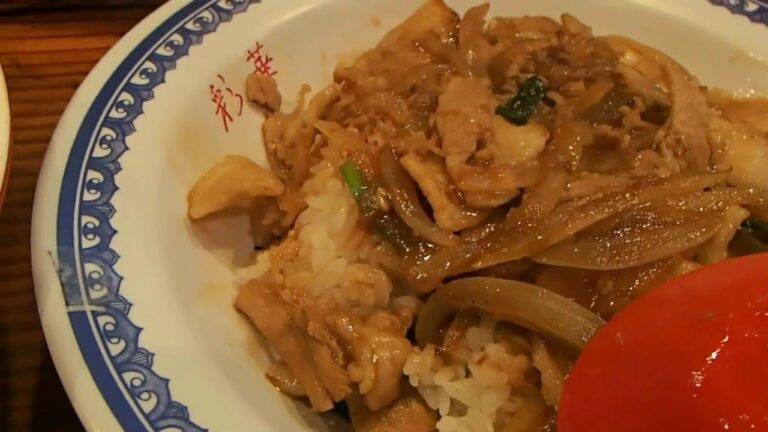 彩華ラーメン大阪上六店スタミナ丼とサイカラーメン小