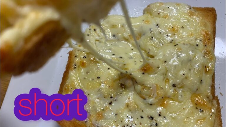 《YouTube short》《バズレシピ》ベータ版めちゃくちゃのびるチーズトースト