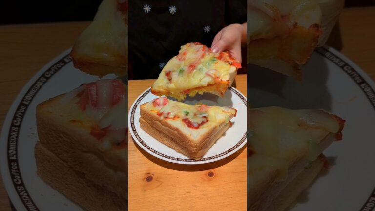 【 コメダ珈琲 】たっぷりたまごのピザトースト