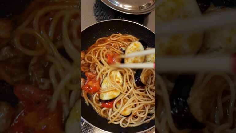 日本人はこういうナポリタンスパゲッティが好きなんだろうか？