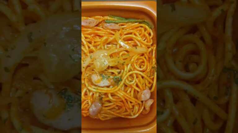 ファミマ 昔ながらのナポリタン🍝