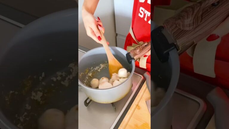 【ほくほくねっとり♡】里芋と厚揚げの甘辛そぼろ煮