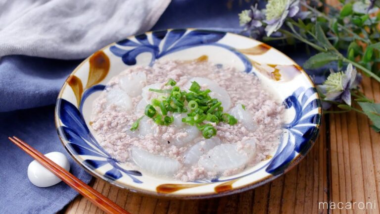 【とろとろ大根と豚ひき肉の旨塩煮】体が温まる！とろとろの食感がたまらない♪｜macaroni（マカロニ）