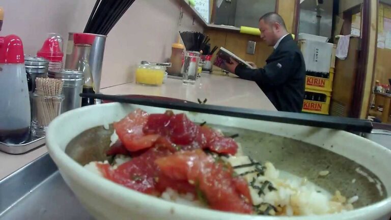 【メガ盛り】横浜市場 秋葉食堂 限定漬け丼 【殿堂入り】