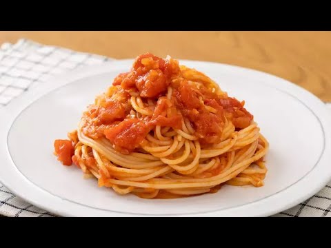 トマトソースパスタ（アマトリチャーナ）