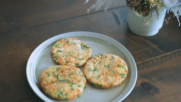 【韓国料理レシピ】『冷蔵庫の救世主！？野菜とご飯のチヂミ』第１１話：粉が不要の簡単チヂミ！？オモニの野菜とご飯のチヂミのレシピ　キッチン/レシピ/音楽