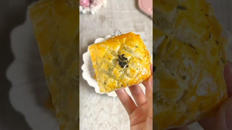 また作ってと言われたおかずパイ🥧コメントに詳細のせてます◎#youtubeshorts #shorts #冷凍パイシート #小松菜 #簡単レシピ