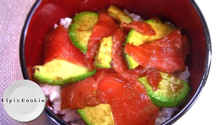 アボカドとサーモンの漬け丼