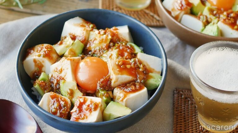 10分でできる♪  豆腐 と アボカド のとろとろ旨辛 ユッケ丼 の レシピ 作り方