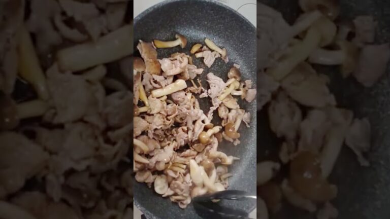 【豚肉としめじのめんつゆ炒め】簡単時短レシピ｜お弁当のおかずに｜おつまみに #Shorts