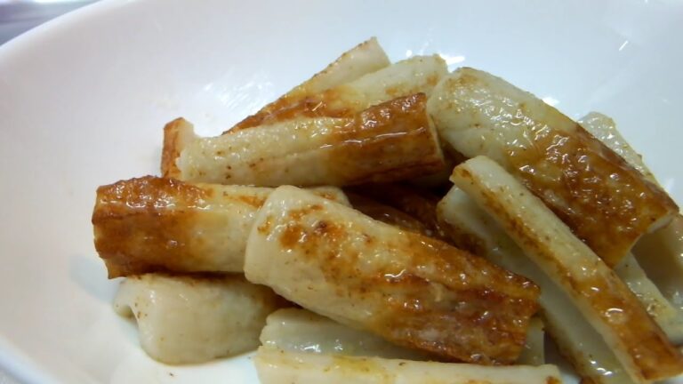 男子大学生のオトコ飯 「ちくわのマヨ炒め作ってみた」編