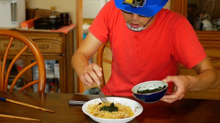 『中西の昼食』〜ペペロンチーノその１１〜アーリオ・オーリオ・ペペロンチーノにツナを足して、その上に伊勢志摩産アカモクをのせました！アカモクいいすね！うどん、そば、ラーメンに、、ラーメン特にいいかも！！