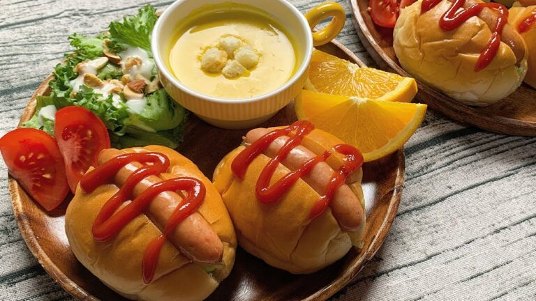 サラリーマンが出勤前に作る朝ごはん【ウインナーサンドとかぼちゃスープ】