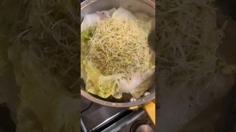 無水鍋で白菜と豚バラの重ね蒸し。ヘルシーであったまるよ！#レシピ#簡単レシピ#無水調理#白菜#鍋#料理動画#レシピ動画#ゆりごはん#cookingvideo#japanesefood