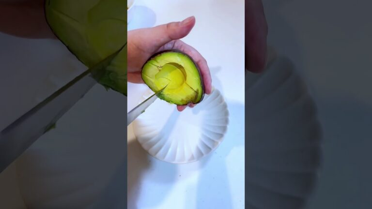 5分でできるおつまみアボカドユッケ #簡単レシピ