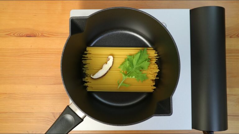 乾椎茸スライスとベビー水菜の和風スープパスタをワンポットで作りたい【包丁とまな板は使いたくない】【藤和乾物(とうわかんぶつ)株式会社】