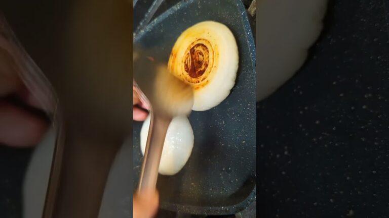 とろとろ激甘！新玉ねぎステーキの作り方 #shorts #料理 #レシピ