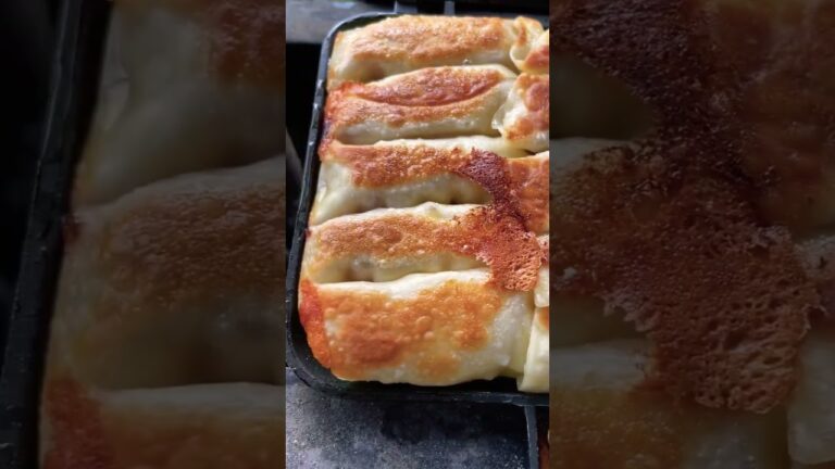 【キャンプ飯】焼くだけ簡単なチーズウインナーのつまみ【シンプルに旨い】 #shorts