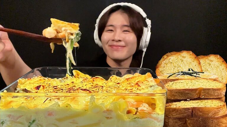 ASMR エビグラタン&ガーリックトースト‼️【咀嚼音/mukbang/Eating Sounds】【日本語字幕】