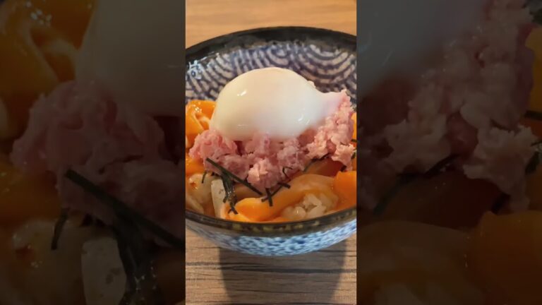 【今夜の夜ご飯】サーモンとねぎとろユッケ丼 #料理 #時短料理 #時短レシピ #ズボラ飯 #ユッケ丼 #short #簡単レシピ