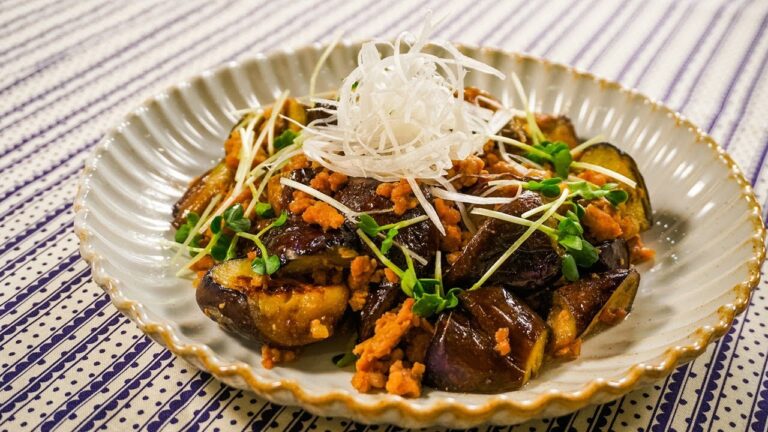 絡めてこってり濃厚！肉みそ焼きなす