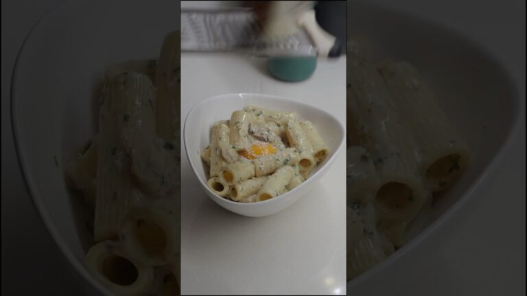 Creamy mushroom pasta