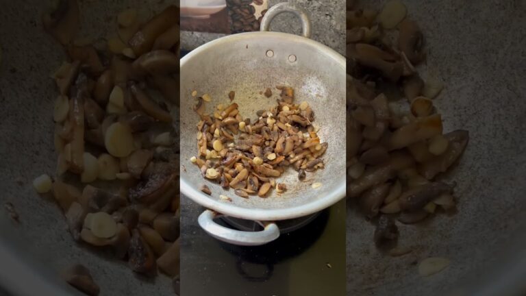 #buttergarlicmushrooms #food #cooking #shorts #lakshmiarundhiya