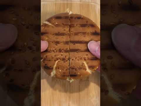 ホットサンドメーカーでハム＆アボカドバーガーサンド焼いてみた #shorts #ホットサンド