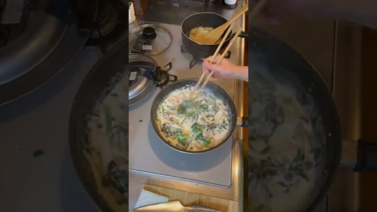 海老とほうれん草のクリームパスタ作りました☺️レシピはインスタに載せてます✨chihana.12#料理動画 #クリームパスタ#レシピ #おうちごはん #よるごはん