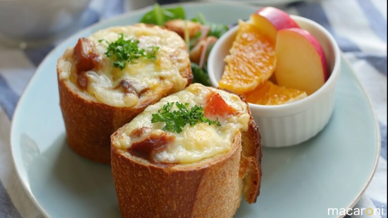 バゲットまるごと♪とろ〜り チーズの お月見 カレー パン グラタン のレシピ 作り方