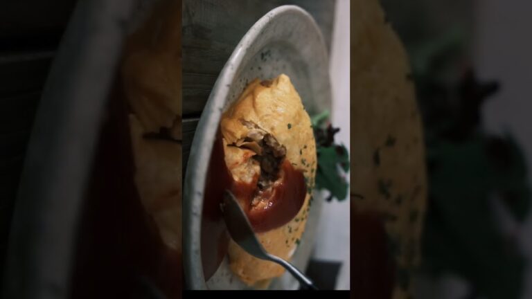 チーズ溶けだすツナの和風オムライス #vlog #東京カフェ #cafevlog #cafe #tokyo #カフェ巡り #オムライス #東京グルメ #shorts #short