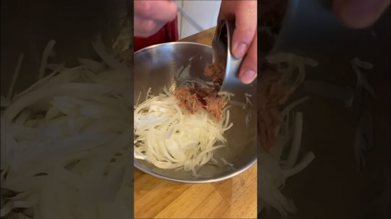 ＼オニオンツナサラダ／ レシピはコメント欄に記載 #shorts