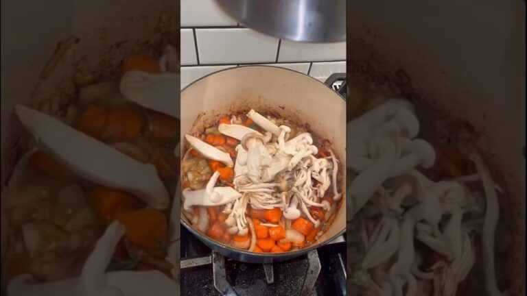 Cooking coq au vermouth with gourmet mushrooms! #cooking #gourmet #mushrooms #fungus #frenchcuisine