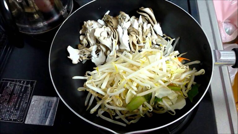 【レシピ】ちくわとたっぷり野菜でかんたん野菜炒めの作り方　How to make fried vegetables