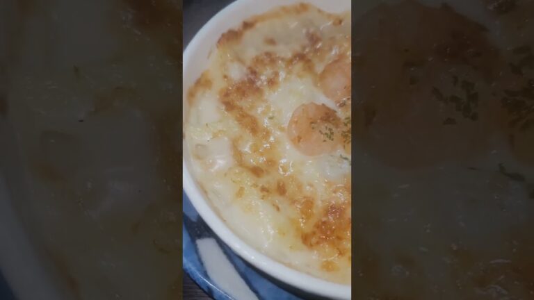 【FamilyMartバターの香り広がる とろける海老グラタン】水平線