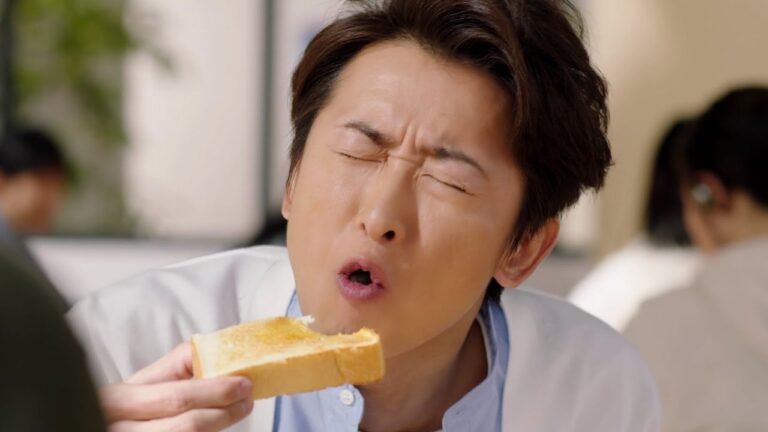 AJINOMOTO OLIVE OIL EXTRA VIRGIN エクストラバージン CM 「ちょい塩オリーブ・トースト」篇 15秒