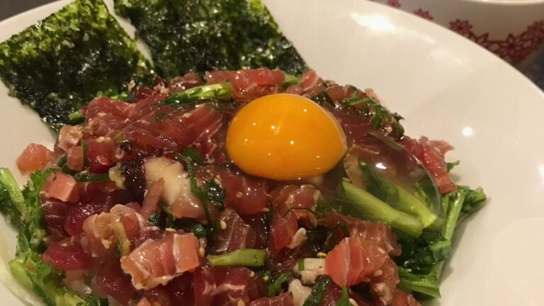 【グルメ】最強のマグロユッケ丼を食ってみた⁉️