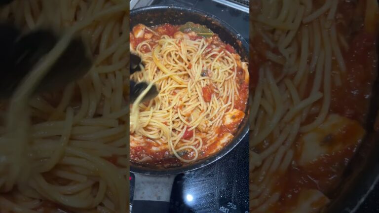 【美肌パスタ】鯖缶ときのこのトマトソースパスタ（グルテンフリーパスタ）
