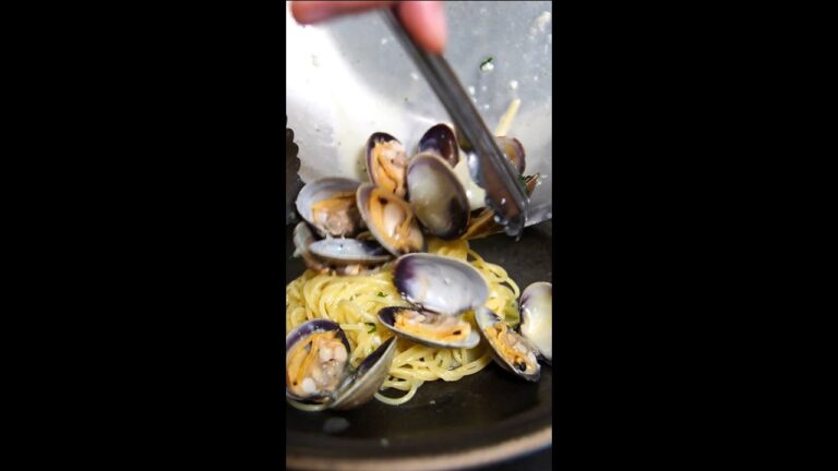 シンプルで美味しいボンゴレビアンコの作り方 #shorts #パスタ