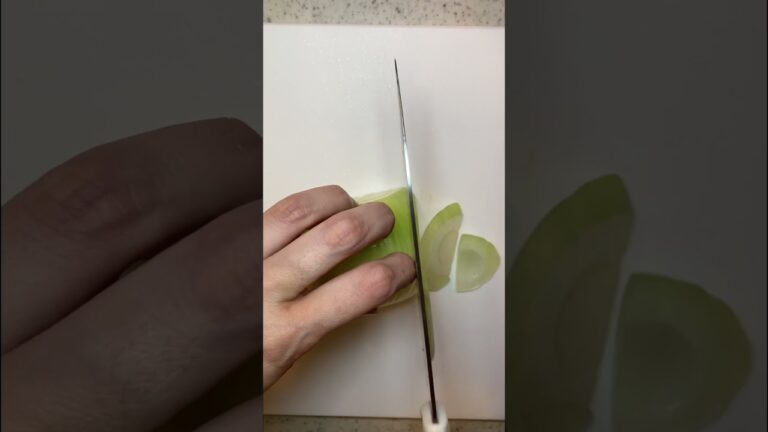 グラタン #shorts #料理 #マカロニ #玉ねぎ #鶏肉 #牛乳